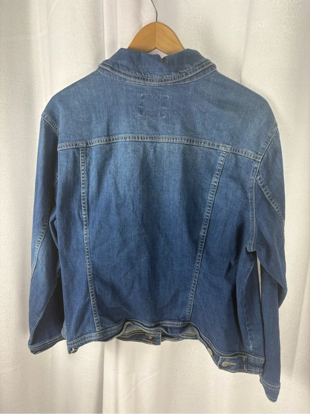 Old Navy Plus Denim Jean Jacket Plus Size 1X EUC - Picture 5 of 8